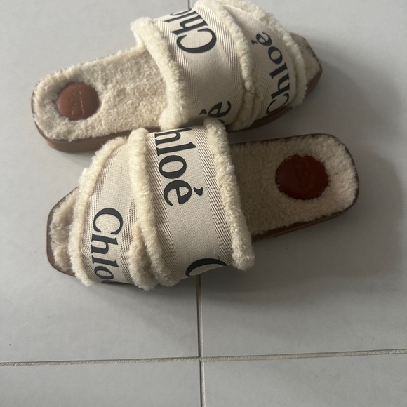CHLOE Sherpa sandals - Picture 2 of 4